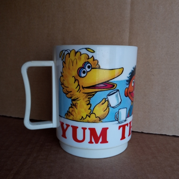 3 Vtg Child's Drink Cups - Picture 10 of 11